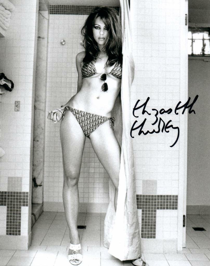 Elizabeth Hurley Signed 8x10 Picture Autographed Photo Poster painting with COA