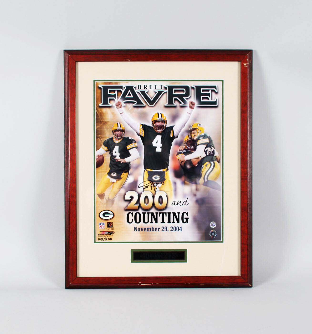 Brett Favre Signed Photo Poster painting 16x20 Packers LE 168/200 - COA Player Hologram