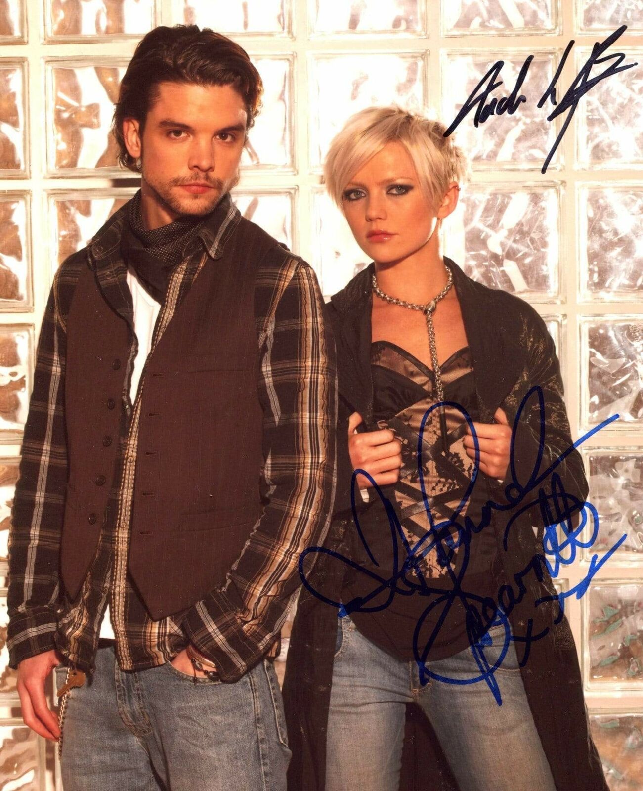 Hannah Spearritt & Andrew-Lee Potts autographs, In-Person signed Photo Poster painting