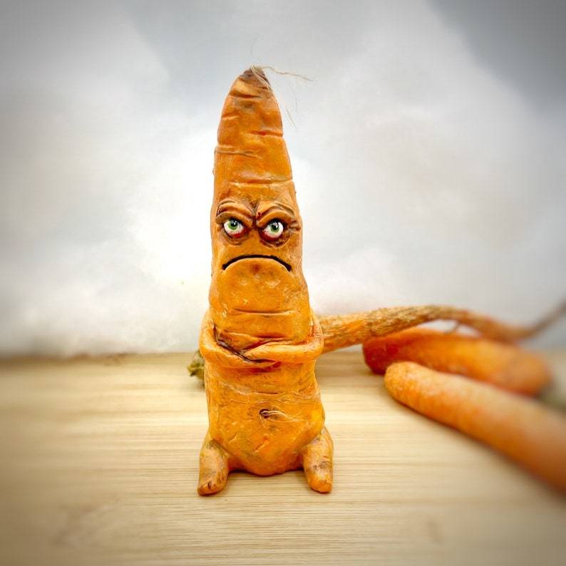 Cranky Carrot Figurine - tree - Codlins