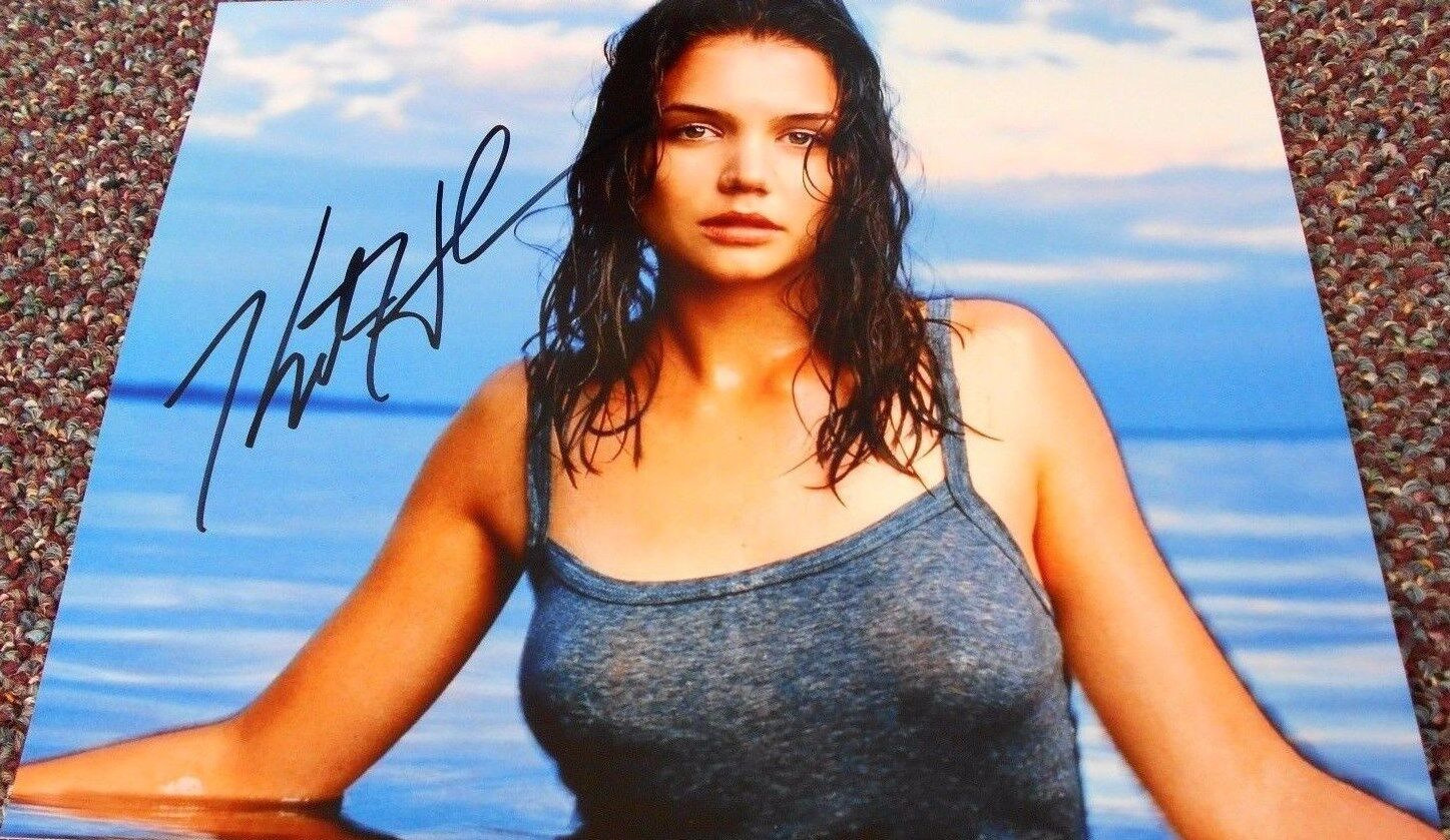 KATIE HOLMES 8 X 10 HAND SIGNED