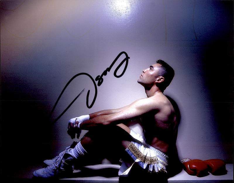 Oscar Dela Hoya authentic signed boxing 10x15 Photo Poster painting W/Cert Autographed 26-b