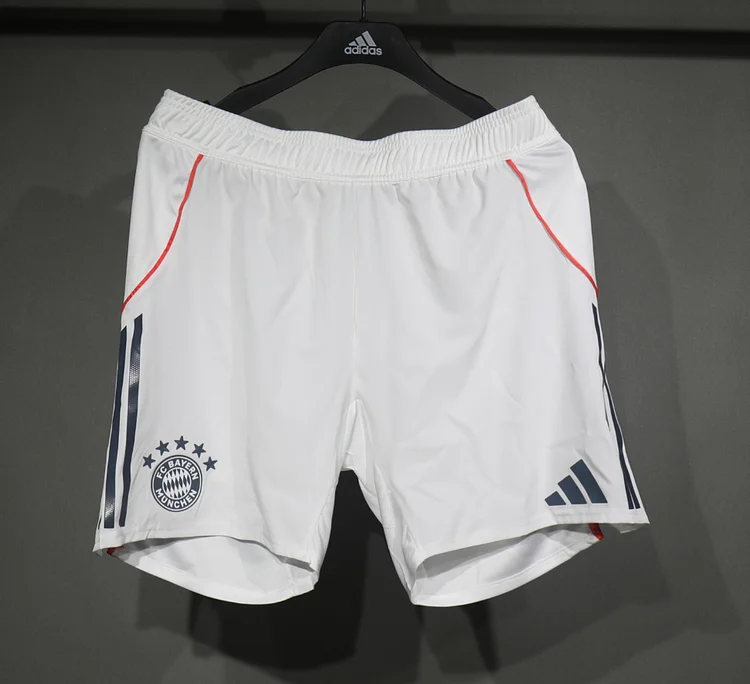25/26 Bayern away shorts player version