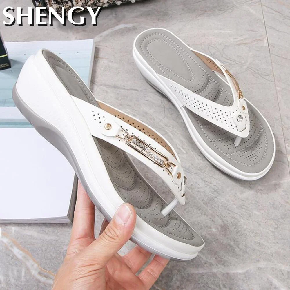 2020 Summer Women Slippers Metal Button Slides Shoes Wedge Beach Sandals Women Outside Platform Leisure Flip Flop Dropshipping
