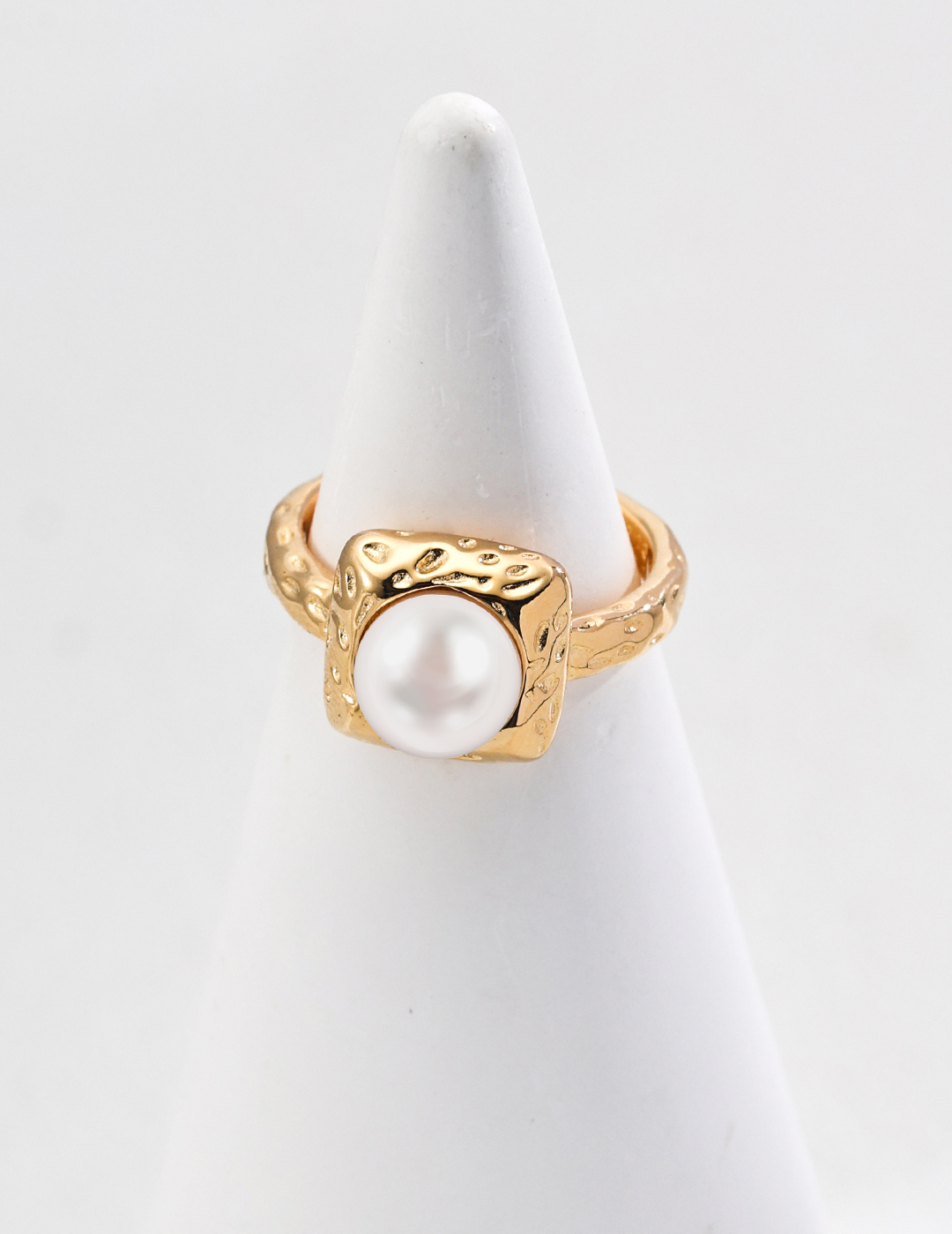 Minimalist Natural Pearl Ring