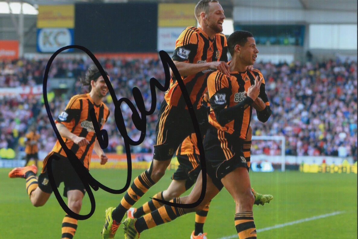 HULL CITY HAND SIGNED CURTIS DAVIES 6X4 Photo Poster painting.