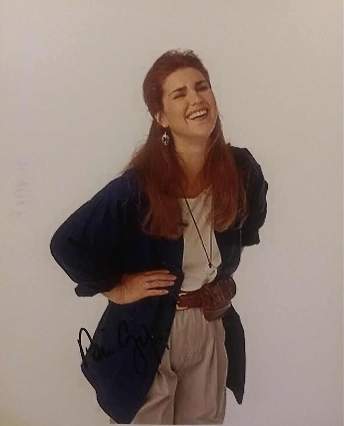 Peri Gilpin signed 8 x 10