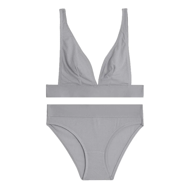 FINETOO Seamless Bra Set Women Deep V Wireless Tops Low-Rise Briefs S-2XL Plus Size Ladies Underwear Suit Soft Top Lingerie 2021