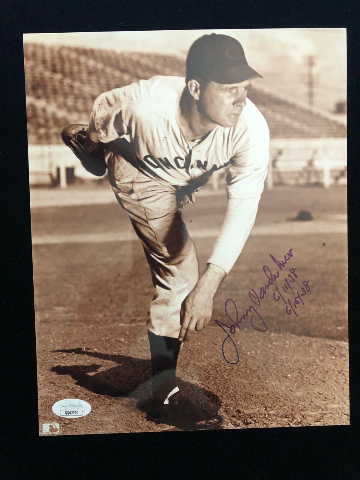 Johnny Vander Meer Signed Back to Back No Hit Inscription Photo Poster painting Cincinnati Reds