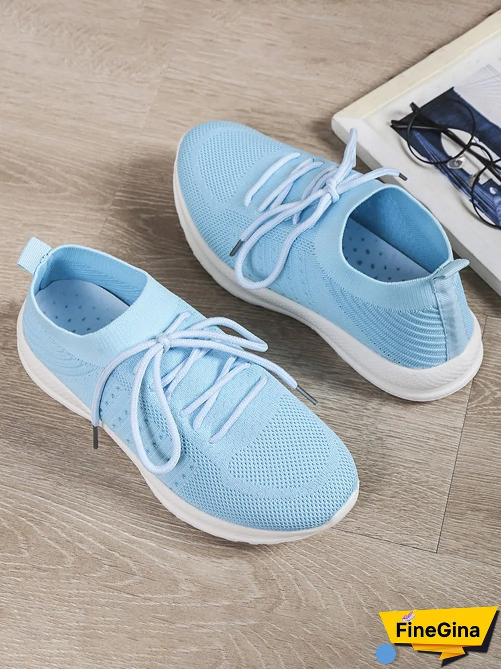 Flyknit Lightweight Soft Sole Lace-Up Sneakers