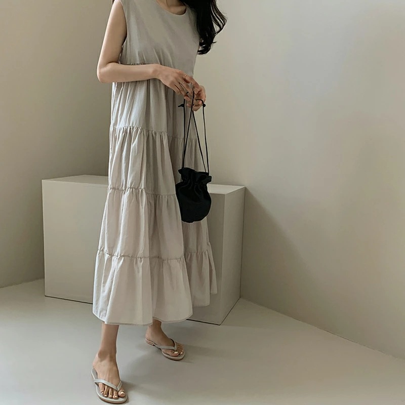 Solid Color Paneled Crew Neck Sleeveless Midi Dress