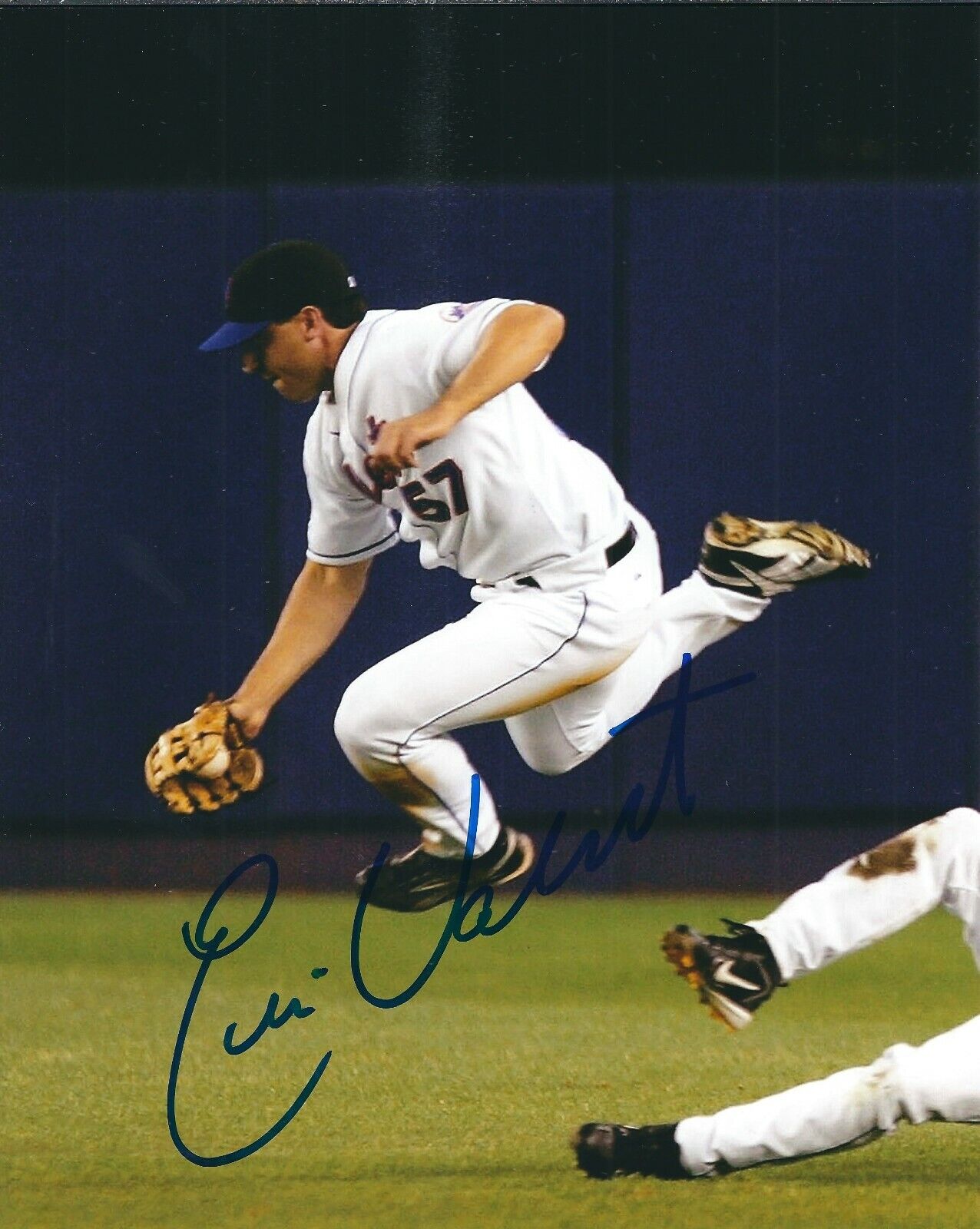 Signed 8x10 ERIC VALENT NEW YORK METS Autographed Photo Poster painting - COA