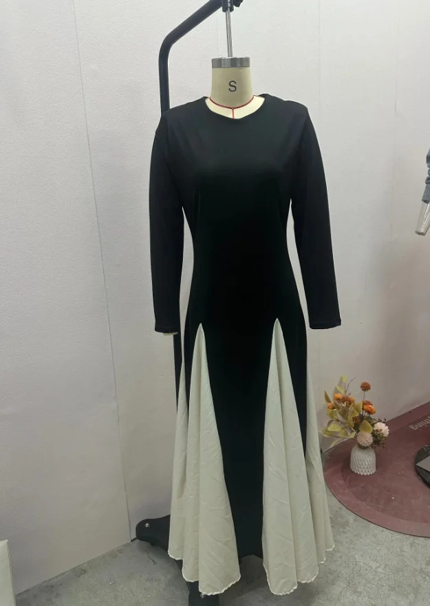 Ueong Ueong The Autumn 2024 New Women's Fashion Contrast Color Round Collar Slim Patchwork Dress