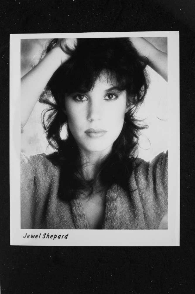 Jewel Shepard - 8x10 Headshot Photo Poster painting w/ Resume - Return of the Living Dead