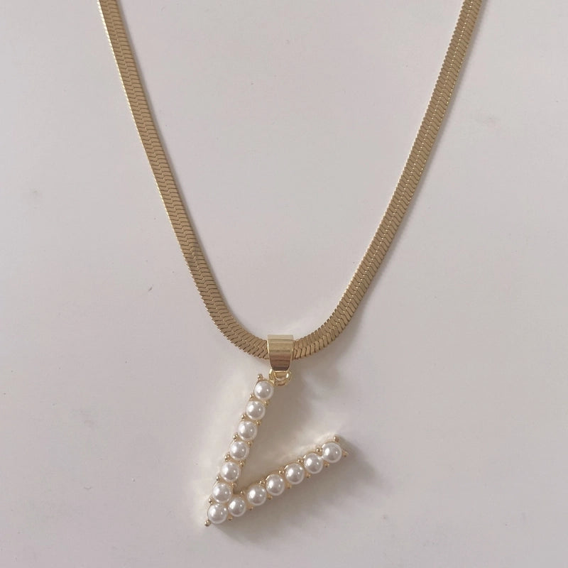 Elegant Luxurious Classic Style Letter Copper 14k Gold Plated Artificial Pearls Pendant Necklace In Bulk