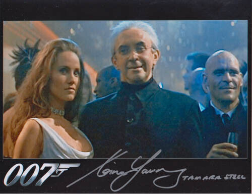 NINA YOUNG 007 JAMES BOND AUTOGRAPH CARVER'S MEDIA ASSISTANT TOMORROW NEVER DIES