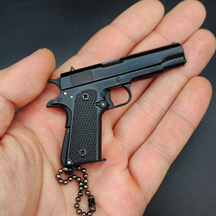 Colt 1911 Black 1:3 Scale Handmade Metal Pistol Model Keychain Mini Gun Keyring Disassembly Bag Pendant Birthday Gift Toy Men Toy