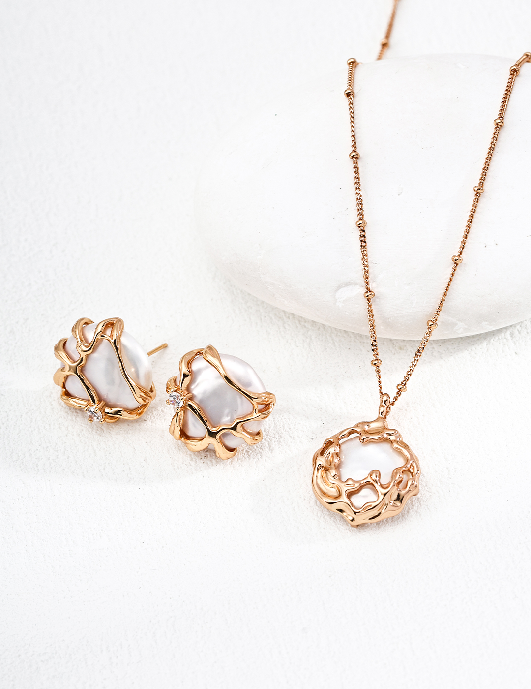Sculptural Mother-of-Pearl Necklace & Earrings Set 