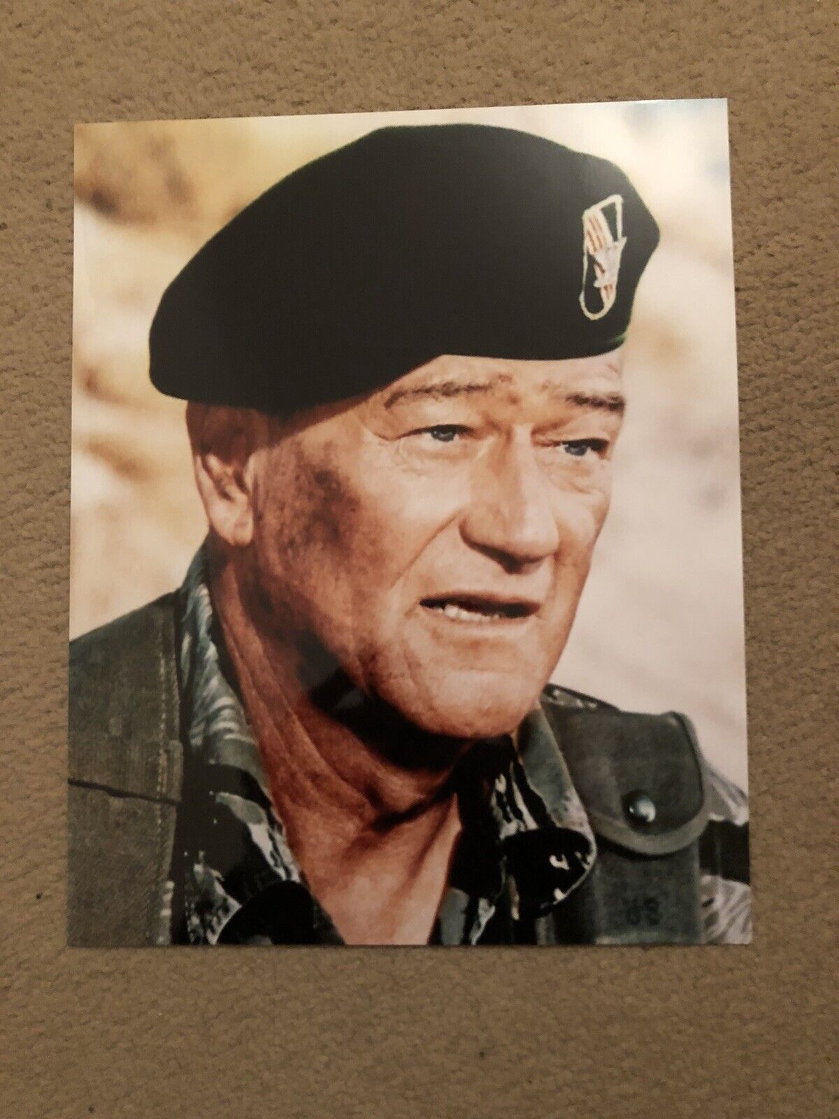 JOHN WAYNE (ACTOR) UNSIGNED Photo Poster painting 10x8”