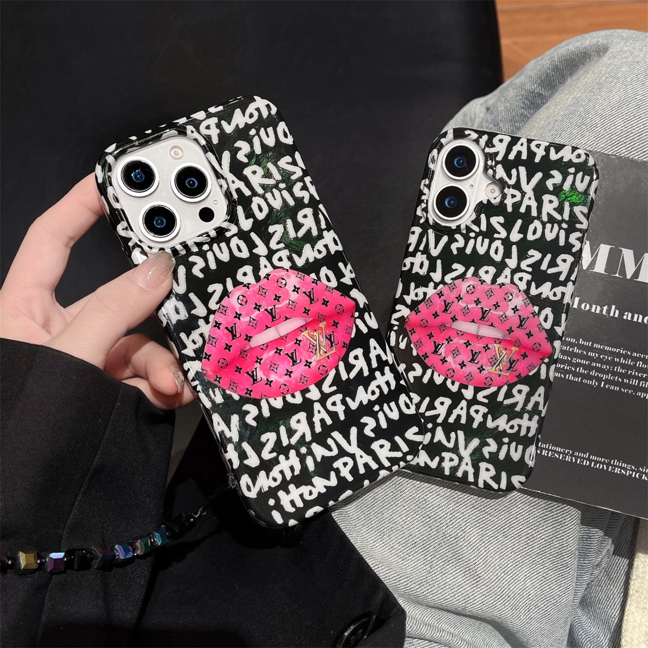 Fashionable LV Elegant Matching Bracelet Drop Protection Apple iPhone Case