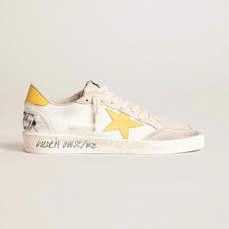 Golden Goose Ball Star LTD de malla blanca con estrella y refuerzo del talón de piel amarilla