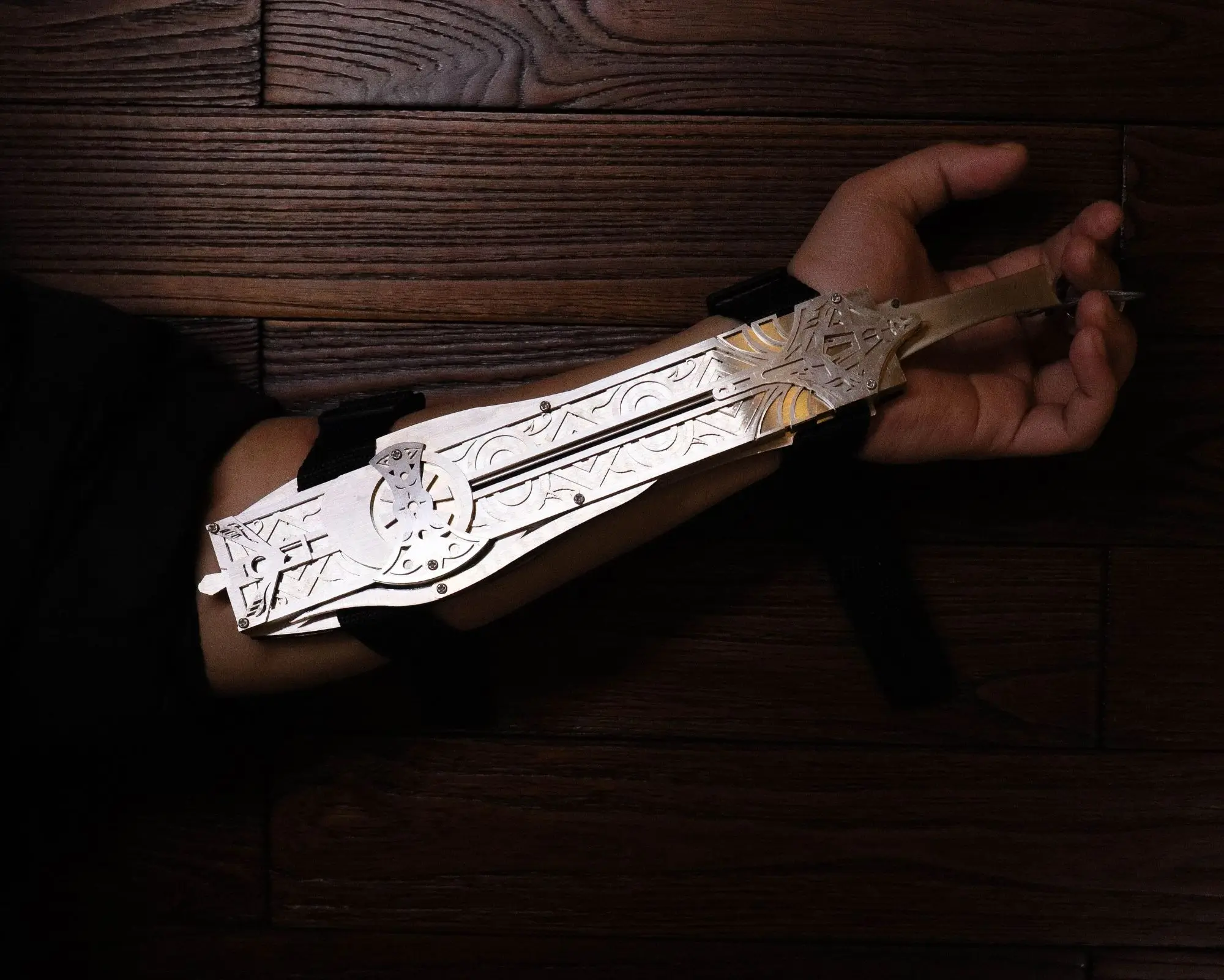 Hidden Blade Metal AC Aguilar real hidden blade image 11