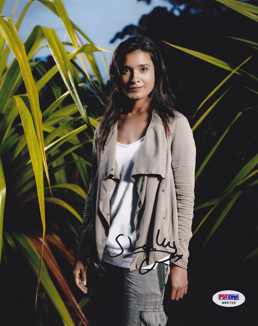 Shelley Conn SIGNED 8x10 Photo Poster painting Elisabeth Liar Terra Nova PSA/DNA AUTOGRAPHED