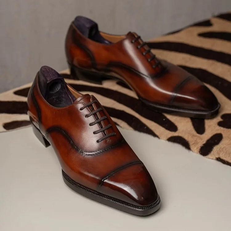 One-piece Internally Stitched Oxford Shoes