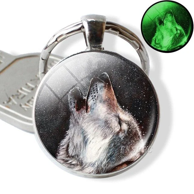 Buzzdaisy Luminous Glow In The Dark Wolf Key Chain Key Rings Holder