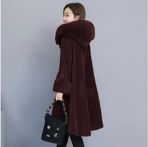 Suofun Long Slim Large Size Fur Sheep Shearing Female Medium 2021 New Winter New Cape Style Parker Fur Coats Women's Clothing