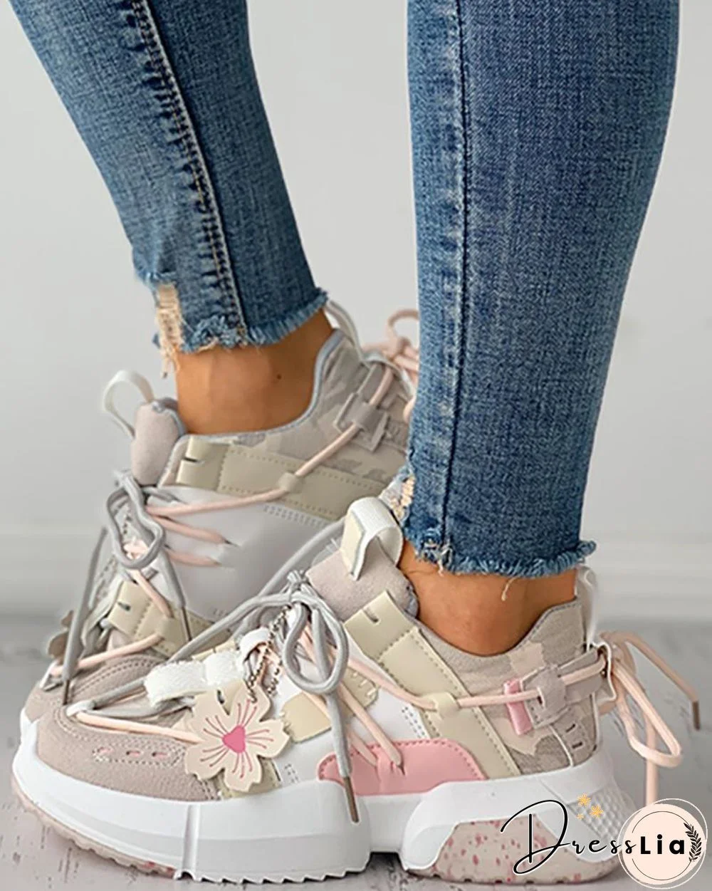 Floral Pattern Decor Colorblock Lace-up Sneaker