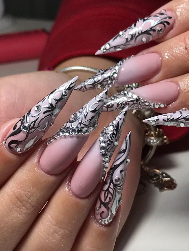 11 best stiletto nail designs for Christmas