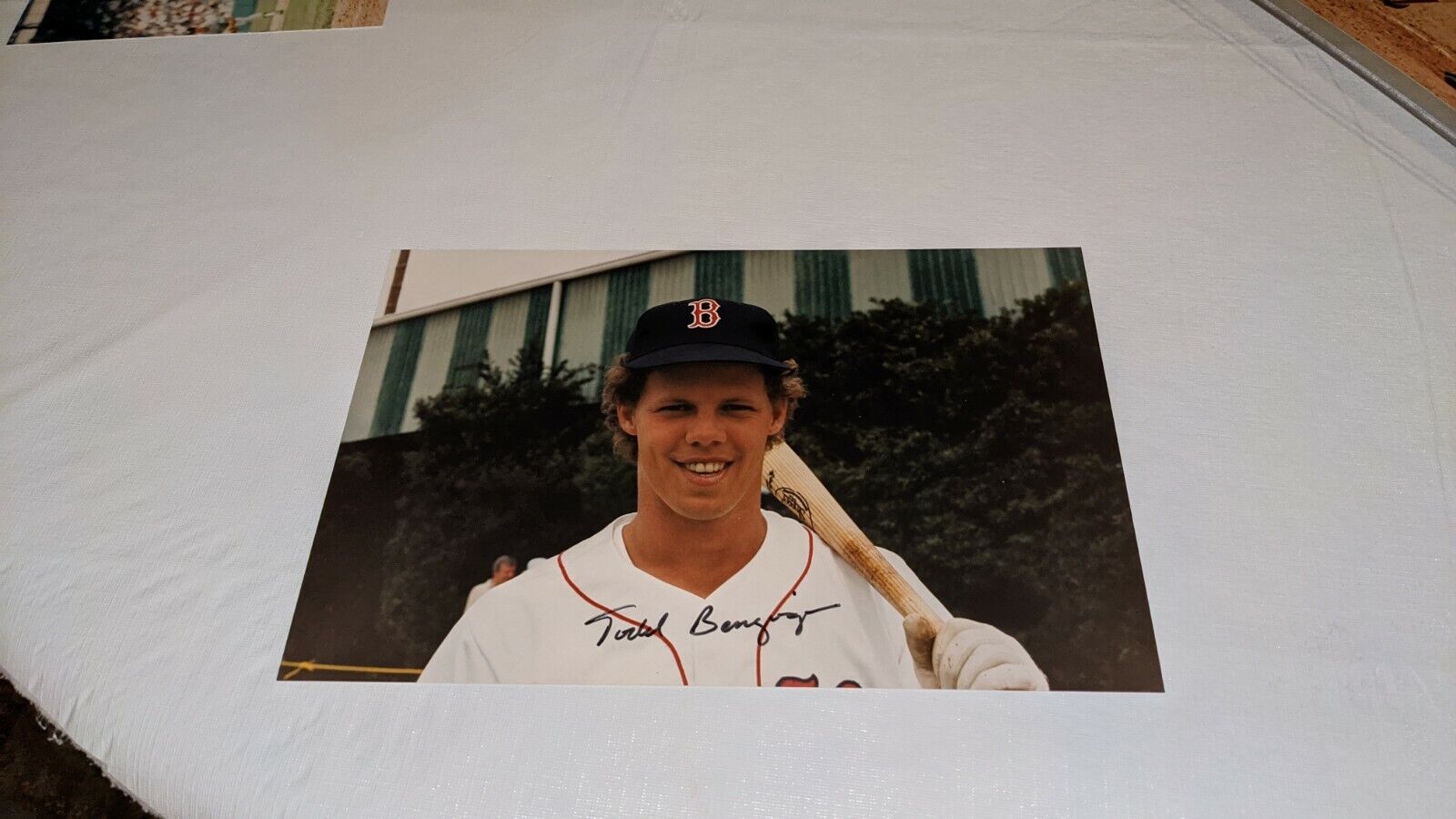 Todd Benzinger Boston Red Sox Signed 8 x 12