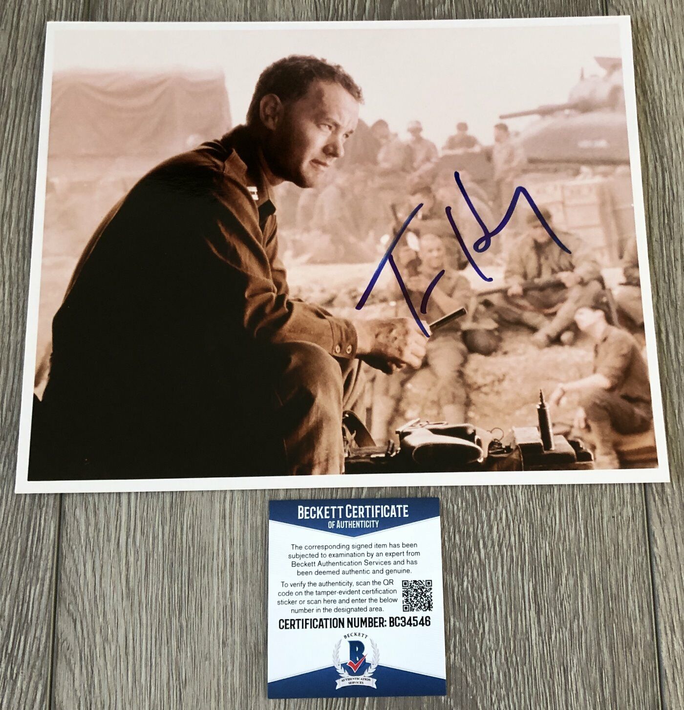 TOM HANKS SIGNED AUTOGRAPH SAVING PRIVATE RYAN 8x10 Photo Poster painting w/PROOF & BECKETT COA