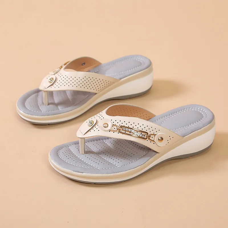 Breakj Breakj New Sandals Women Metal Buckle Beach Net Red Flipper Women Summer Slope And Large Size Women Slippers