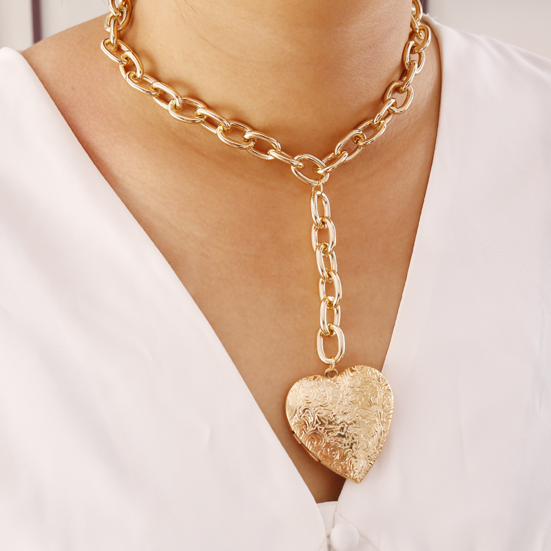 Geometric Metal Peach Heart Necklace