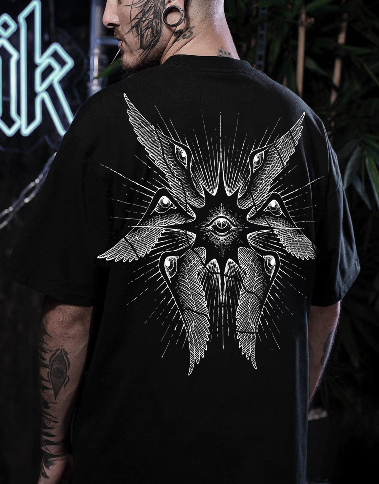 Biblical Seraphim Ángel Reading Tshirt / TECHWEAR CLUB / Techwear