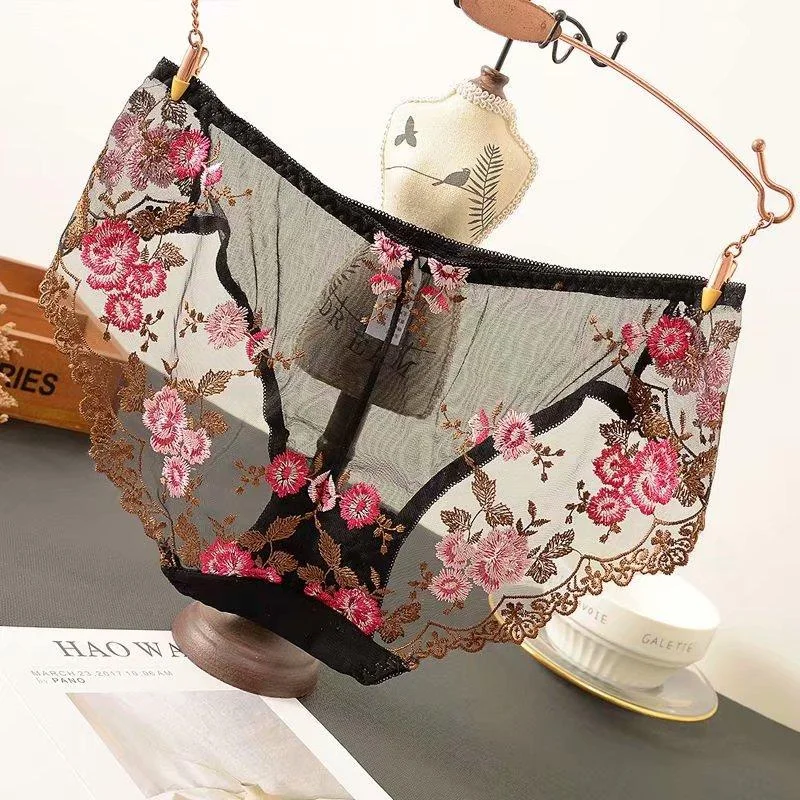 Teenage panties transparent Embroidery Hollow Out Underwear Panties  lace Briefs Low Waist Shorts Lingeries Cueca Calcinhas
