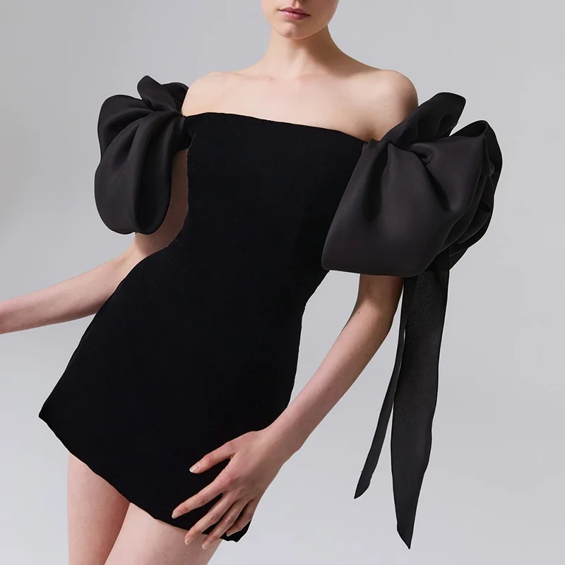 Brownm Fashion Temperament Dress Women 2025 Early Spring New Word Shoulder Solid Color Design With Short Skirt