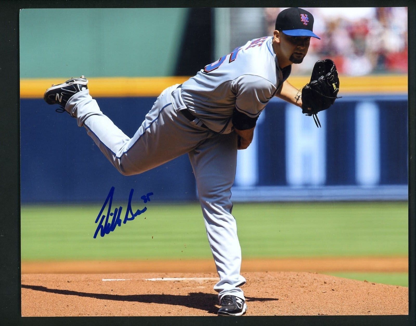 Dillon Gee Signed Autographed 8 X 10 Photo Poster painting New York Mets