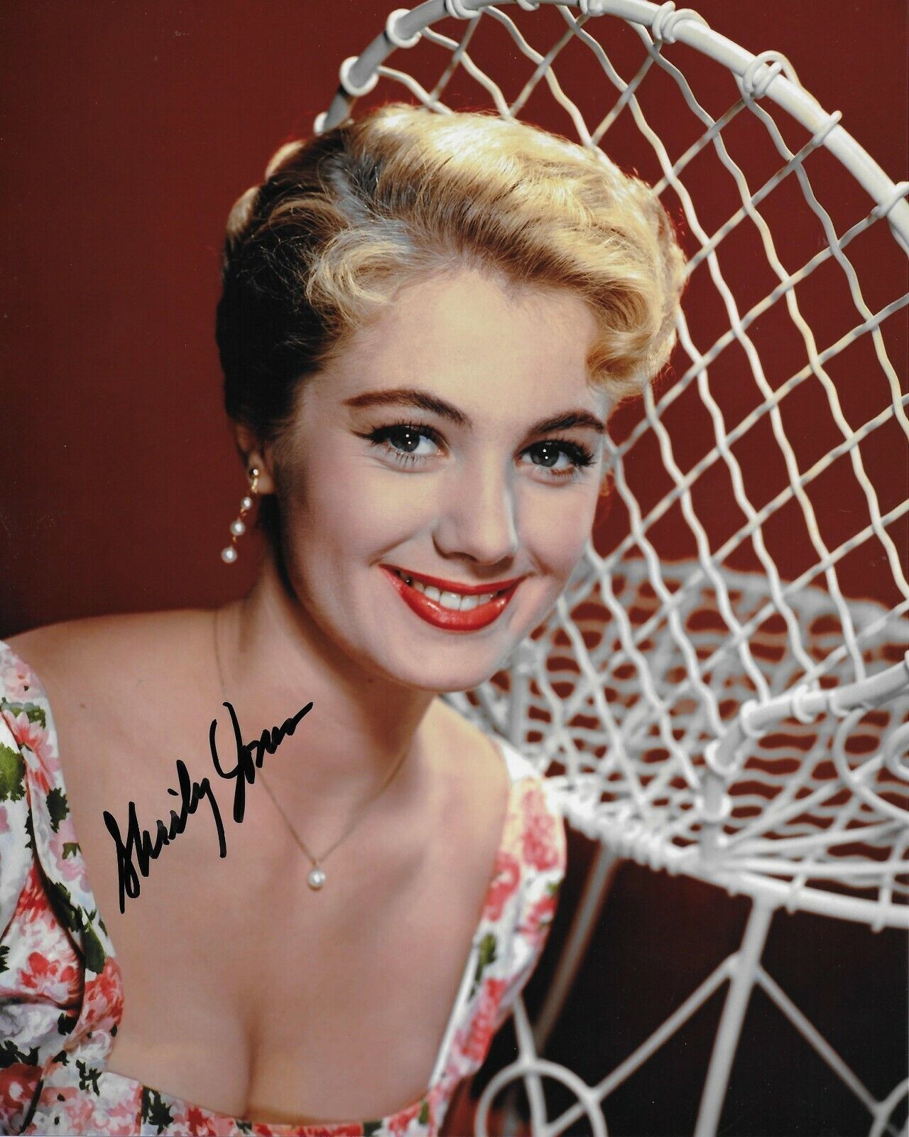 Shirley Jones Signed 8x10 Photo Poster painting - CAROUSEL / THE PARTRIDGE FAMILY / OKLAHOMA #22