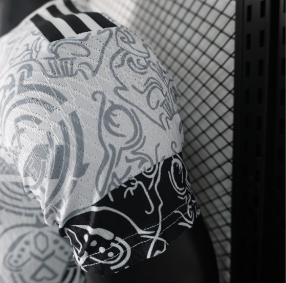 24/25 Real Madrid Special Edition White Player Version Football T-Shirt Thai Quality