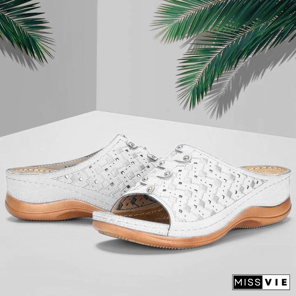 Large Size Casual Sandals Female New Solid Color Thick Bottom Carved Ladies Slippers