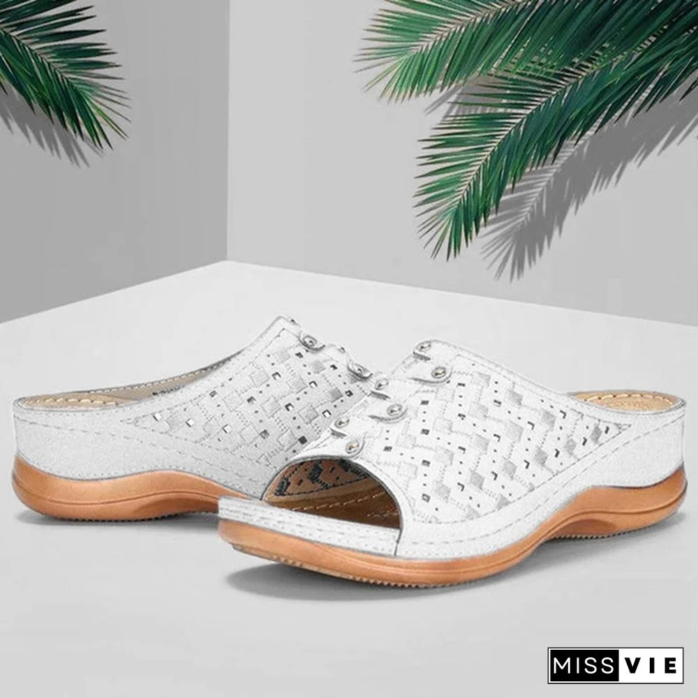 Large Size Casual Sandals Female New Solid Color Thick Bottom Carved Ladies Slippers