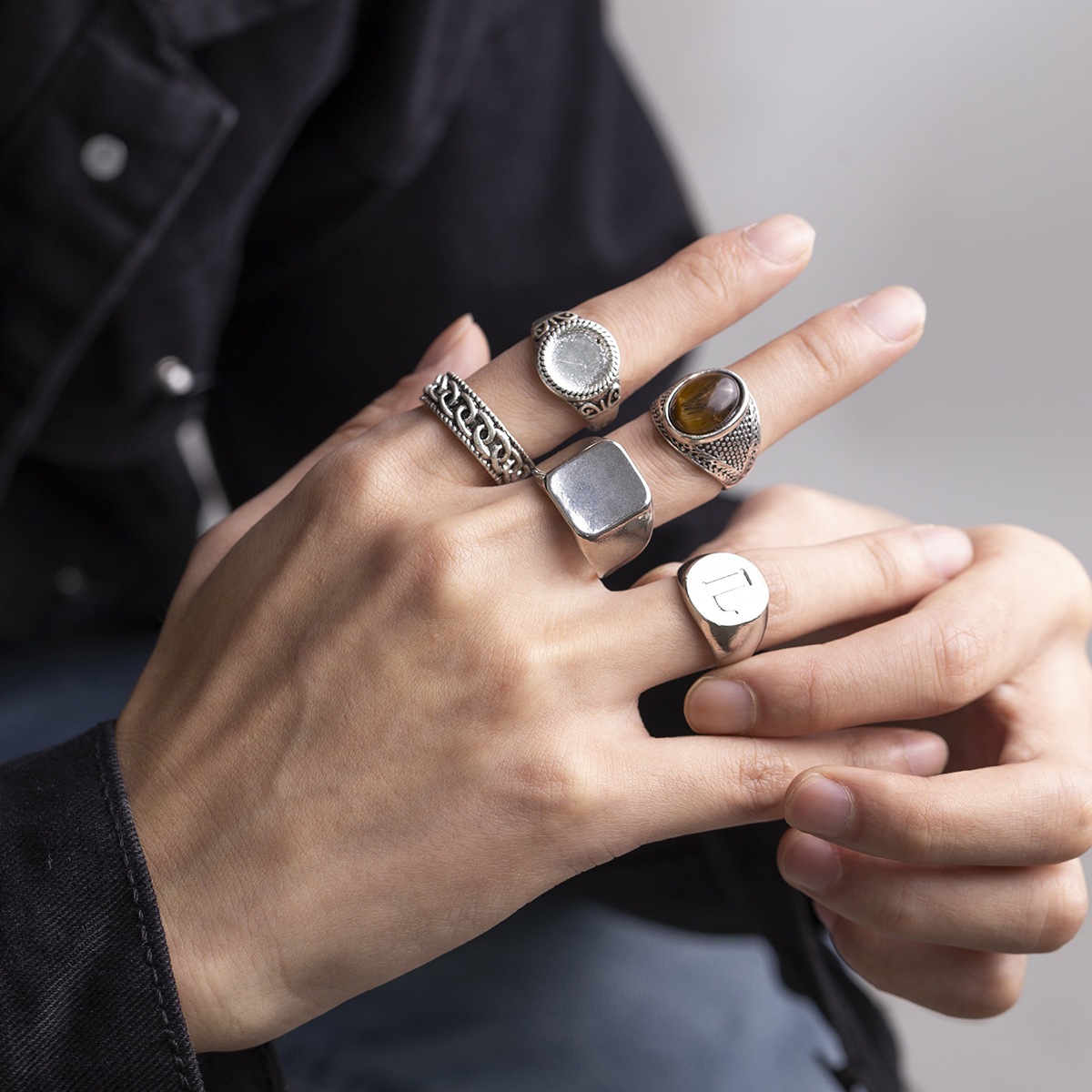 Comstylish High-end, fashionable and personalized geometric men's diamond ring