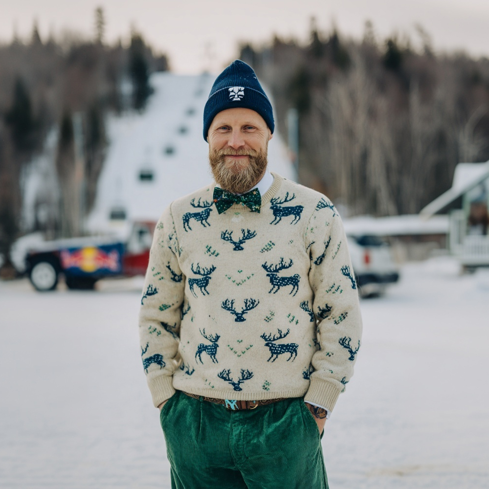 Men's Christmas Reindeer Cozy Knit Icelandic Sweater elevenforest