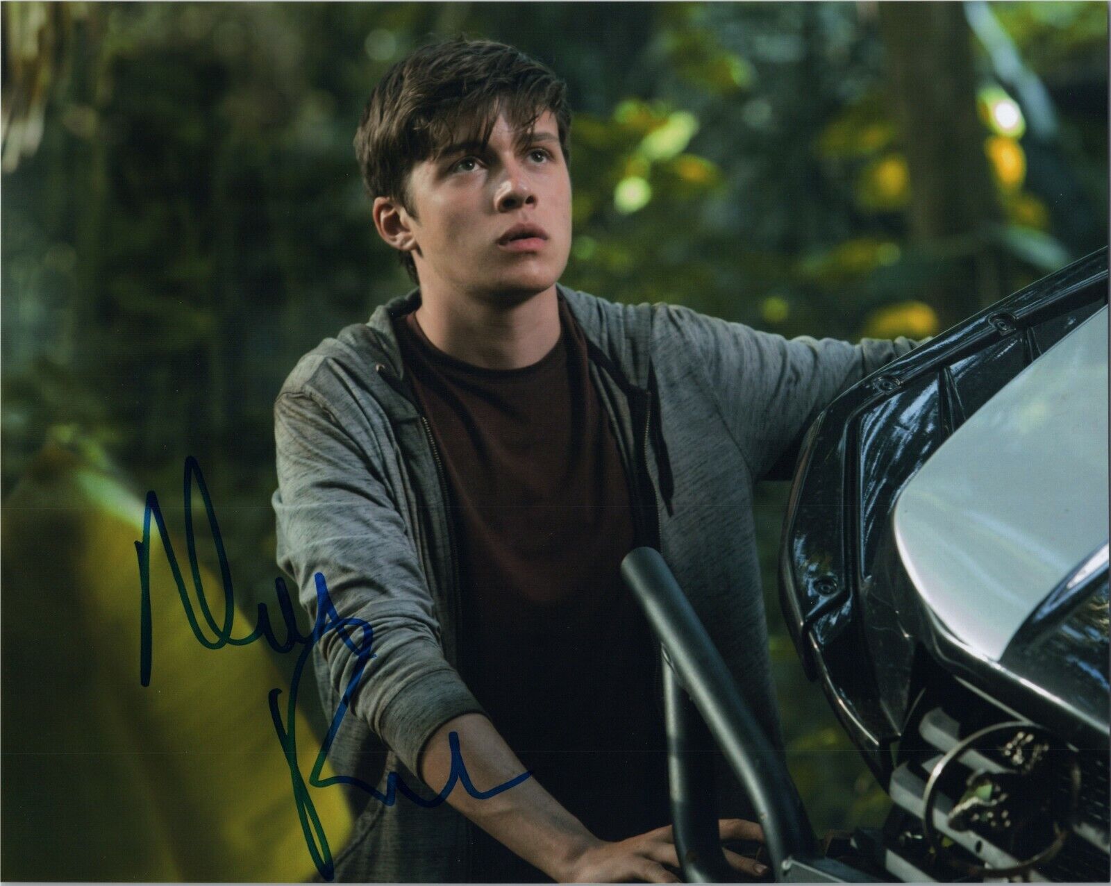 ~~ NICK ROBINSON Authentic Hand-Signed JURASSIC WORLD