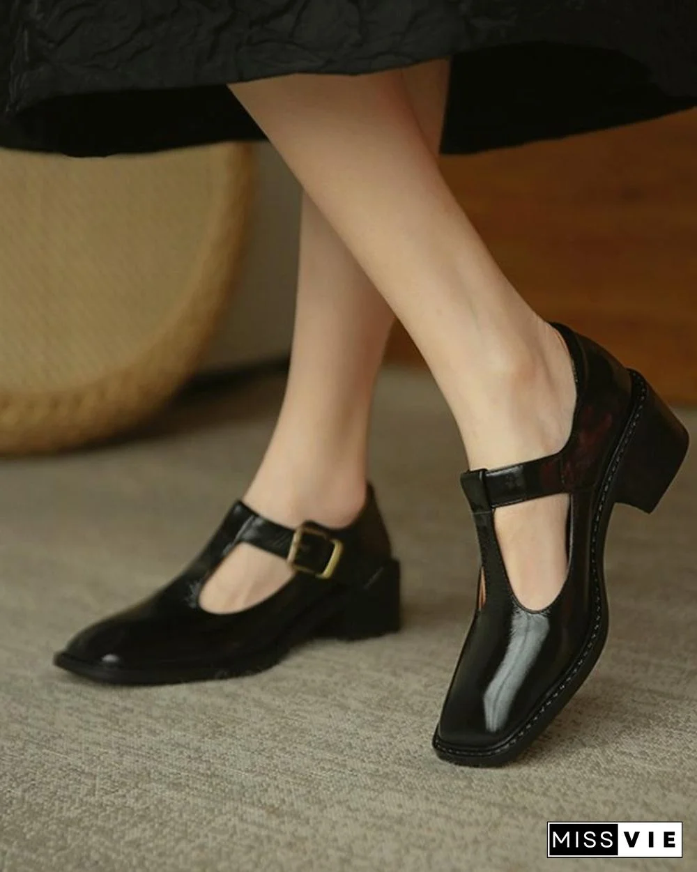 Square-toe Solid Color Lacquered Leather Shallow Mouth High Heels