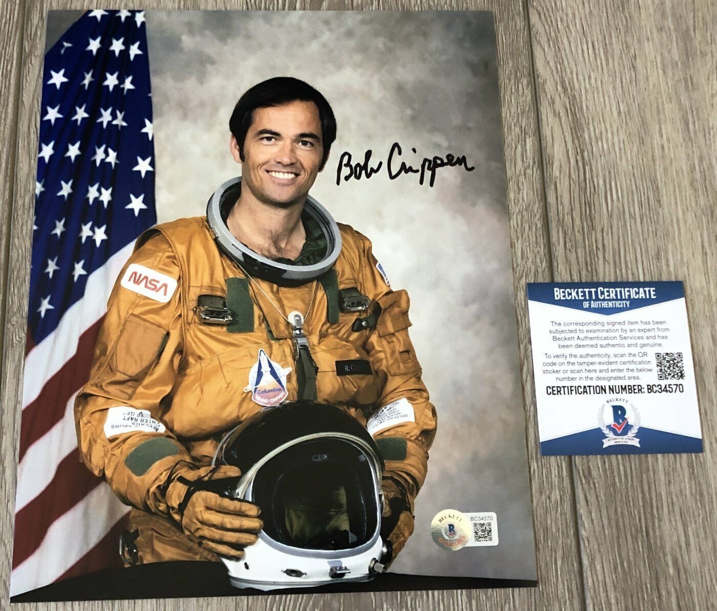 ASTRONAUT ROBERT BOB CRIPPEN SIGNED AUTOGRAPH 8x10 Photo Poster painting C & BECKETT BAS COA