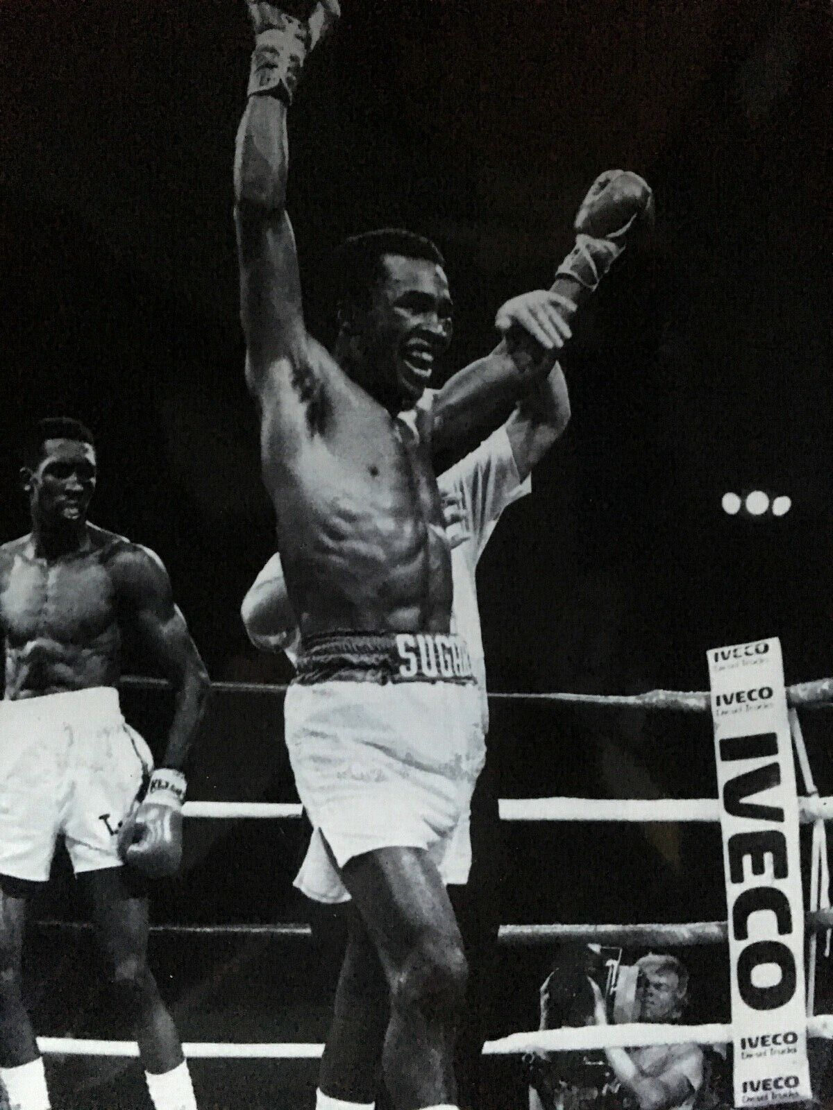 SUGAR RAY LEONARD - LEGENDARY WORLD CHAMPION - EXTRA LARGE UNSIGNED Photo Poster paintingGRAPH